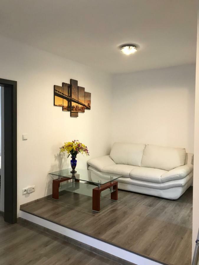 Royal Apartment Κάρλοβι Βάρι Εξωτερικό φωτογραφία